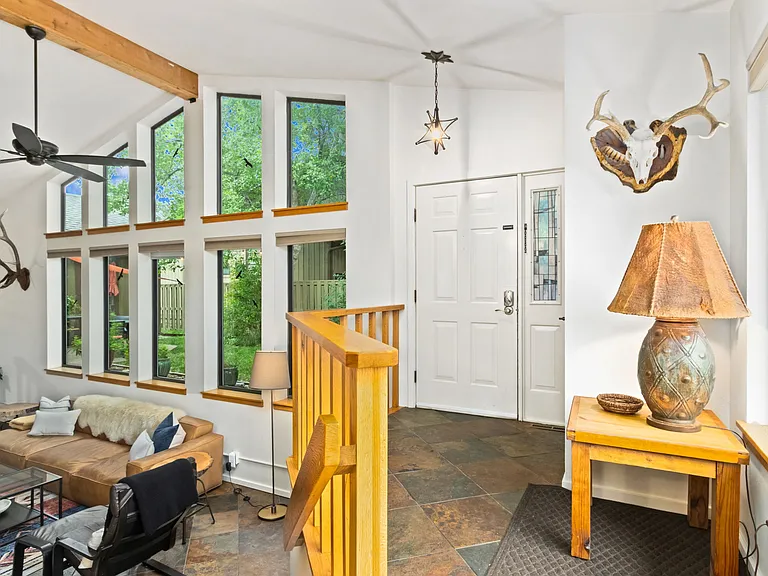 1916 Winterberry Way — Photo 12