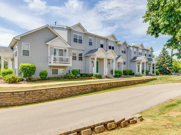 100 W Big Horn Dr #19-5, Round Lake, IL 60073