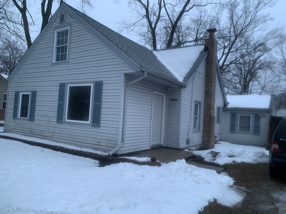1st image of 21684 Roosevelt Ave