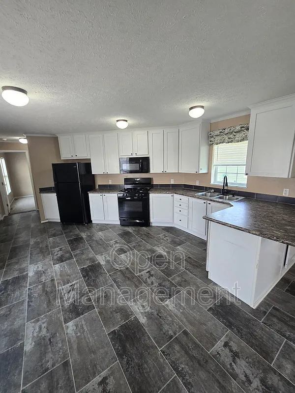 Boone Estates Mobile Home Community — Photo 2