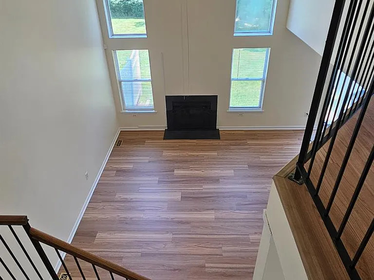 405 Cobblestone Ct — Photo 19
