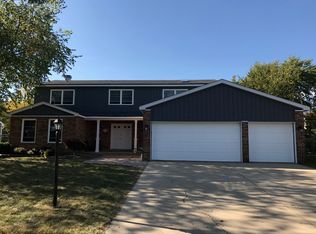 3836 Bordeaux Dr, Hoffman Estates, IL 60192