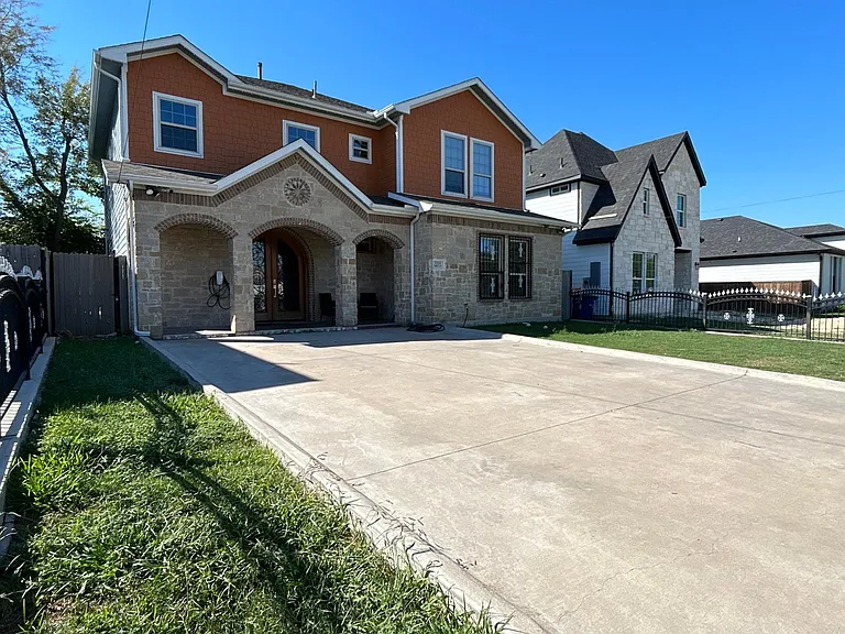 3324 Pueblo St — Photo 2