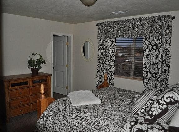 3rd image of 1719 E 23rd St