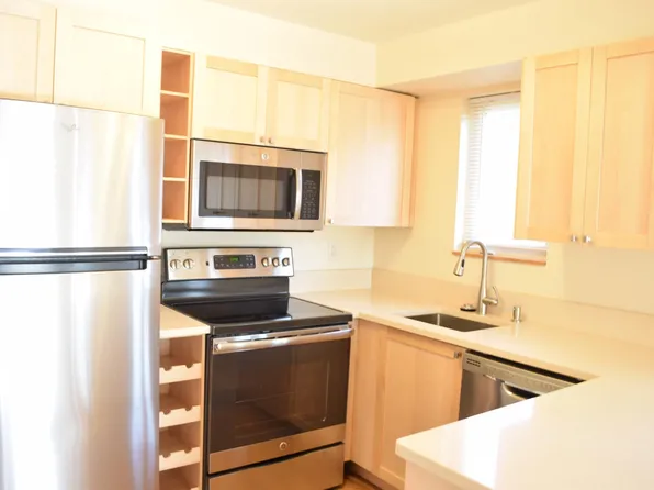 5101 42nd Ave S, Seattle, WA 98118