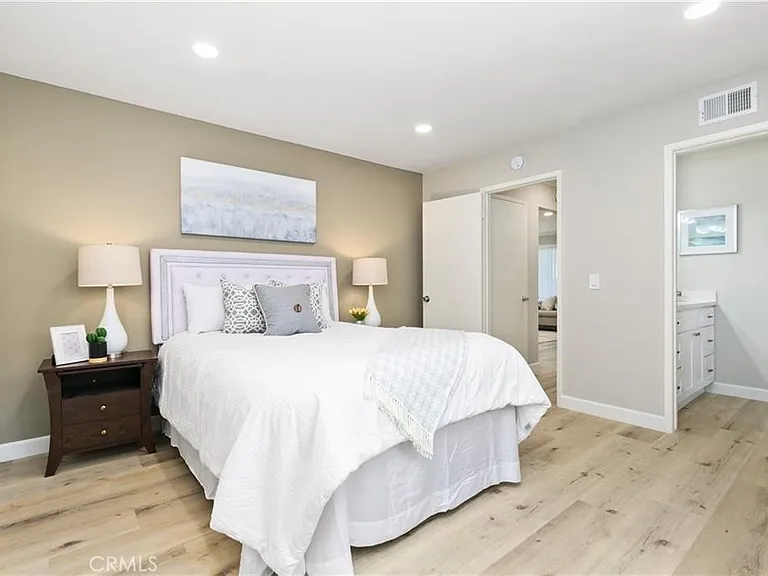 713 N Morgan St #B — Photo 11