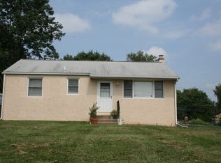 32 E Bristol Rd, Feasterville Trevose, PA 19053