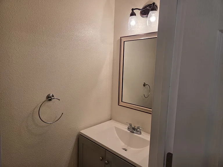 601 Racquet Club Cir — Photo 10