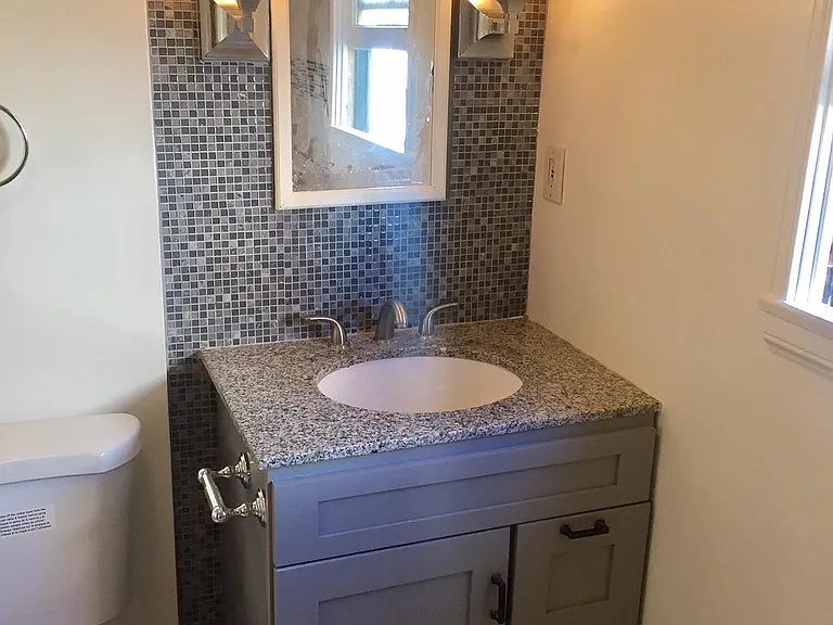 626 Midvale Ave #2 — Photo 17