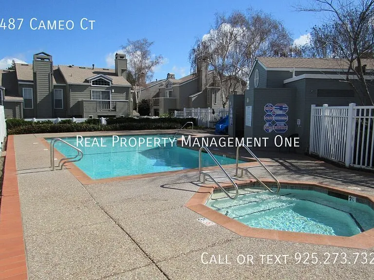 5487 Cameo Ct — Photo 32
