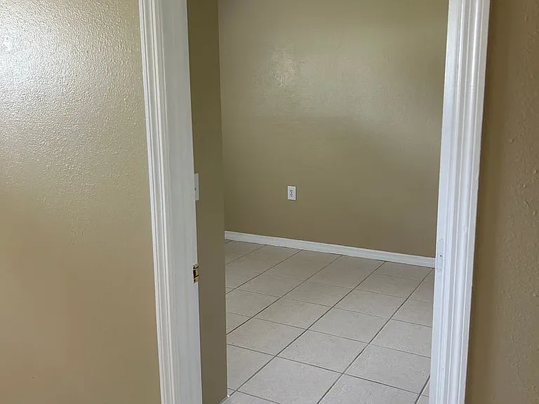2949 N Covington Dr — Photo 13