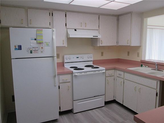 5th image of 1628 Woodmar Dr