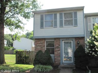 8213 White Stone Ln, Springfield, VA 22153