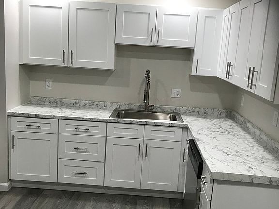 5th image of 29 Boles Ave