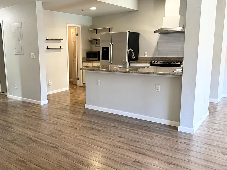 88 E 6th St #309 — Photo 25