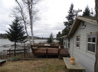 186 Atlantic Quarry Rd, Spruce Head, ME 04859