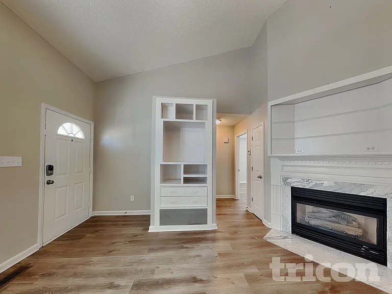 305 Aqua Marine Ln — Photo 2