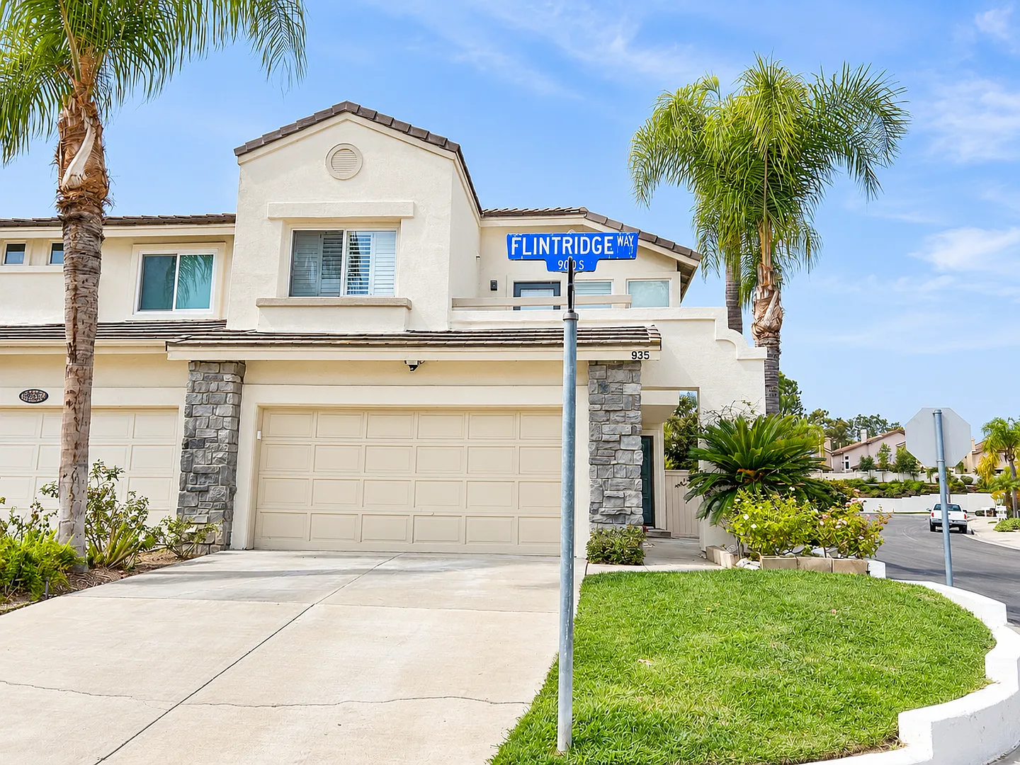 Beautiful Anaheim Hills Home in a Desirable Community! — Photo 1