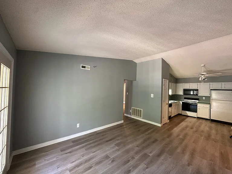 902 Hanna Place Ct #D — Photo 4
