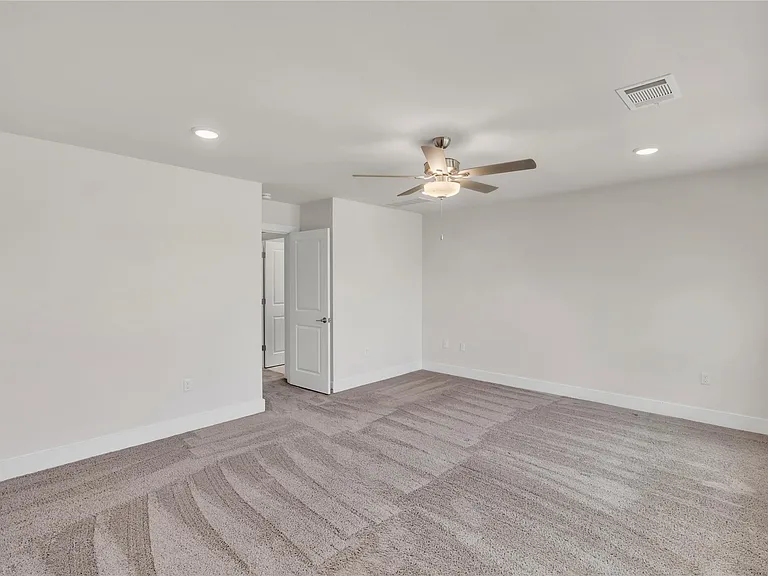 15607 Ellinger Dr — Photo 16