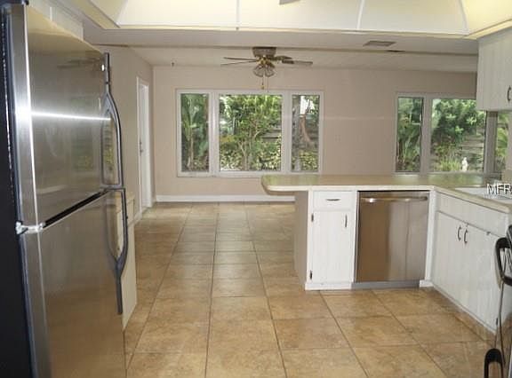 3rd image of 3906 17th Avenue Dr W