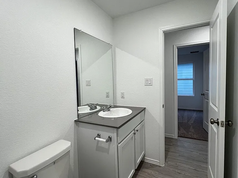 9904 Wye Ml — Photo 26