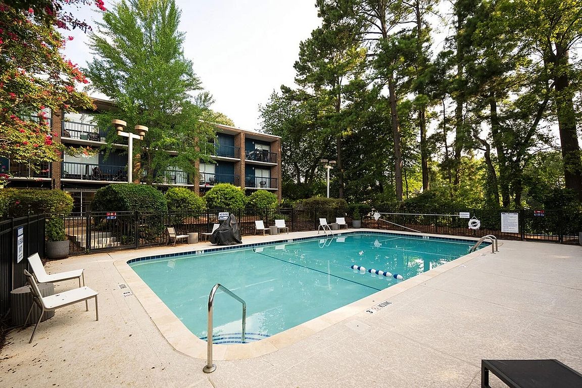 The Harrison Apartments Main 4