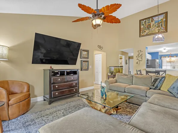 949 Honeytree Lane #A, Wellington, FL 33414