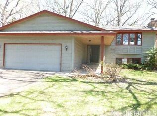 10775 Linnet St NW, Coon Rapids, MN 55433