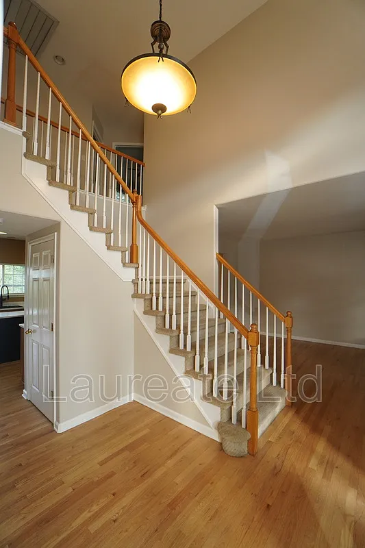 5 bed, 3.5 bath, 3398 sqft, $3,595 — Photo 3