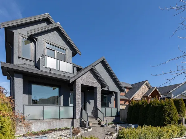 17457 2b Ave, Surrey, BC V3Z 6R9