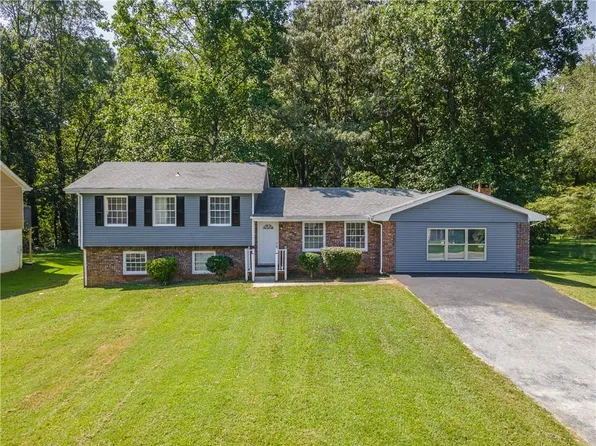 6811 Maddox Rd, Morrow, GA 30260