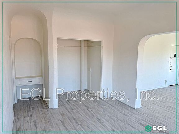 4th image of 5036 1/2 Denker Ave