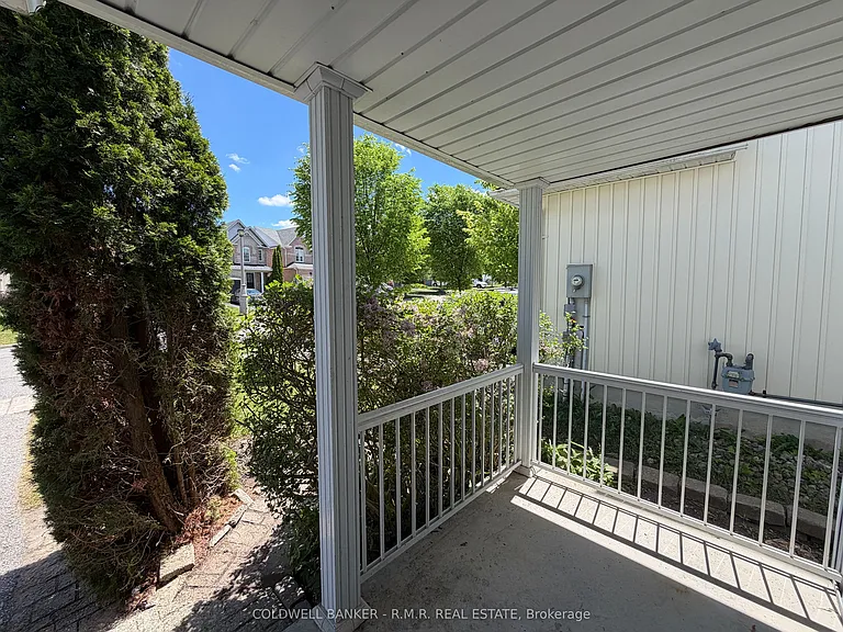 75 Margaret Graham Cres — Photo 5