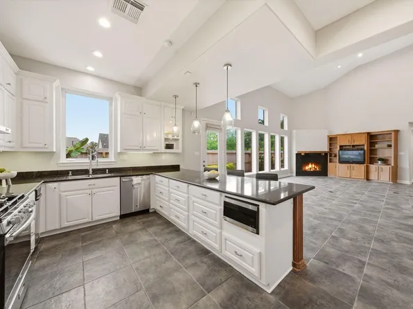 412 Live Oak Ln, Friendswood, TX 77546