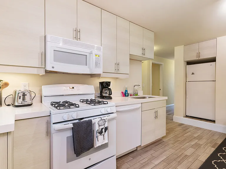 2615 California St — Photo 11