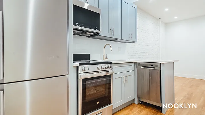 Rented by Nooklyn NYC LLC | media 17