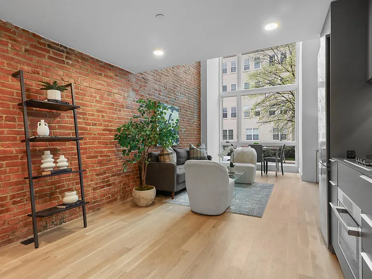 1119 V St NW #3 — Photo 2