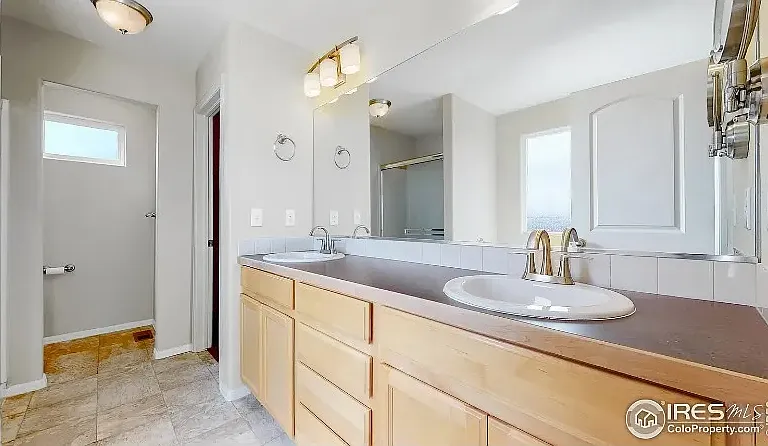 2527 Sunbury Ln — Photo 6