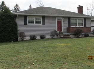 20 Vine St, Dallas, PA 18612