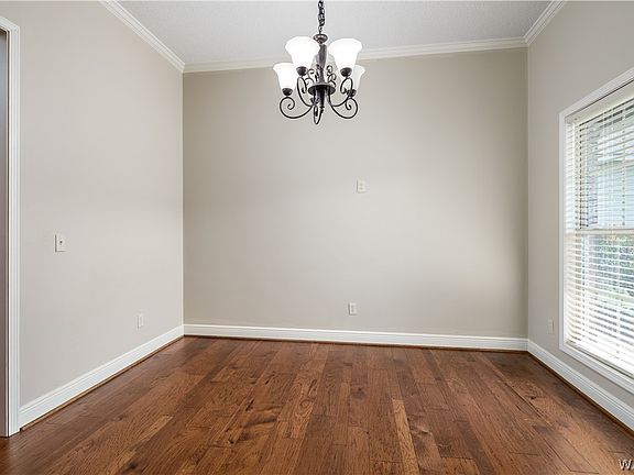 3rd image of 4930 Northwood Gardens Dr
