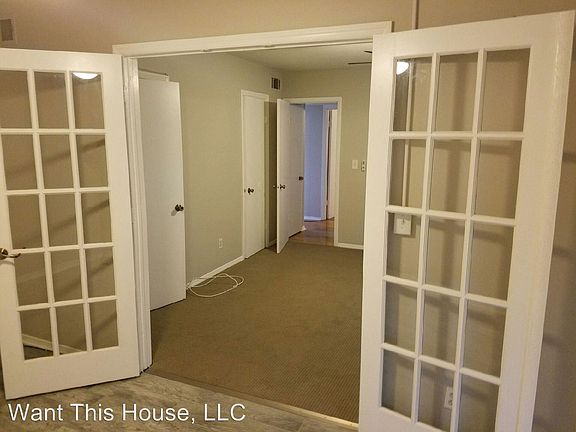 3rd image of 115 S Lois Ave APT 226