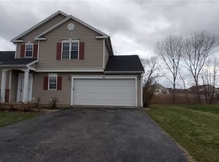 79 Eastview Commons Rd, Rochester, NY 14624