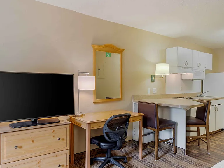 Studio Suite - 2 Full Beds