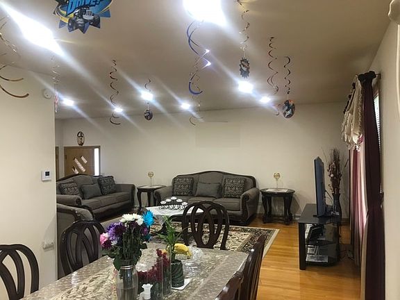 4th image of 8014 Keeler Ave