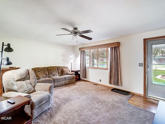 4th image of 756 Maplewood Dr