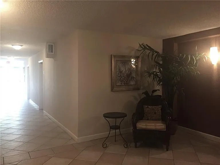 3220 NE Bayview Dr #102 — Photo 9