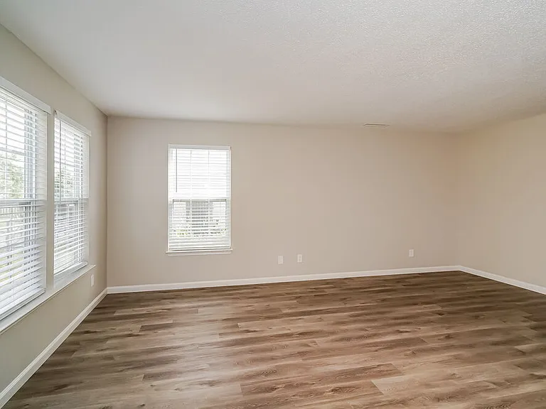 5609 Woodland Trace Blvd — Photo 6