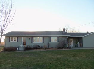 225 Peoria West St, Pella, IA 50219