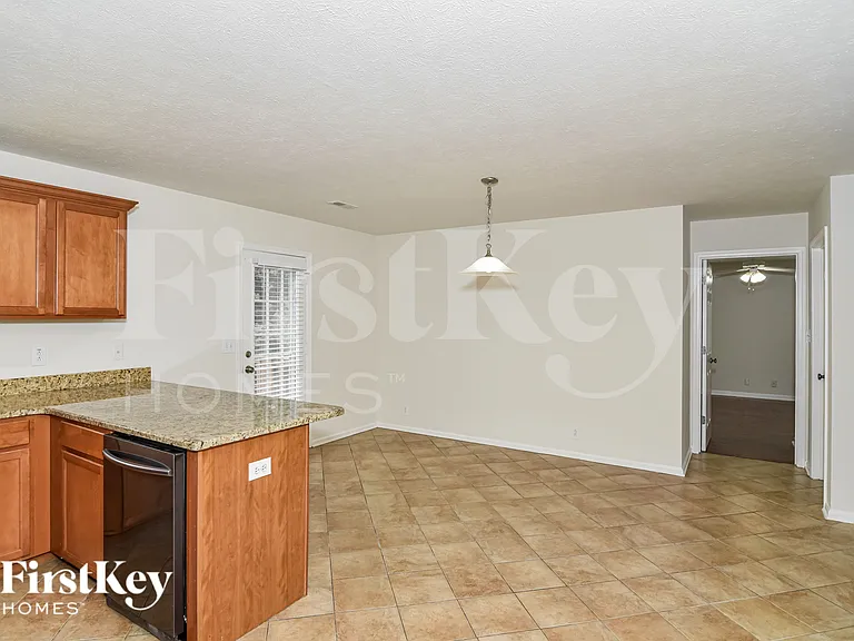 1840 Twin Rivers Rd — Photo 9